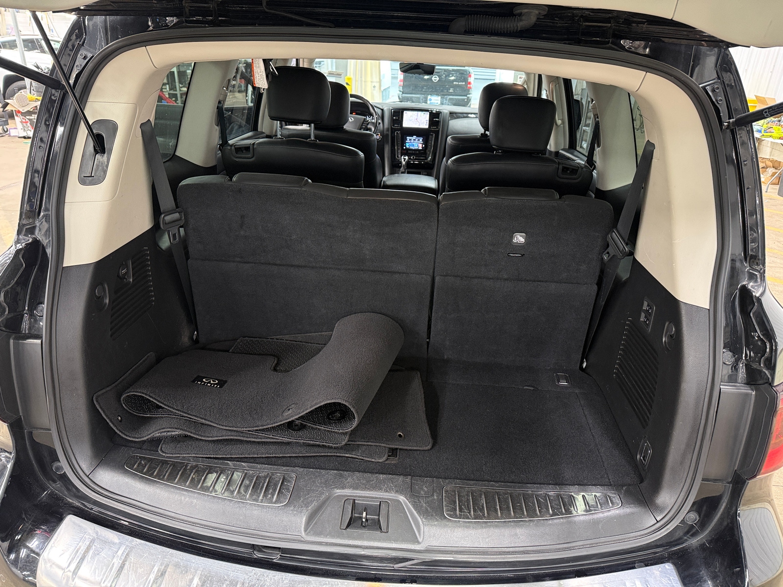 Thumbnail: 2021 INFINITI QX80 - 6