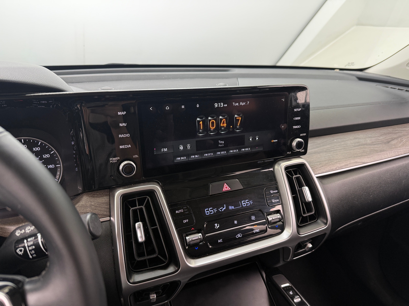 Thumbnail: 2021 Kia Sorento - 3