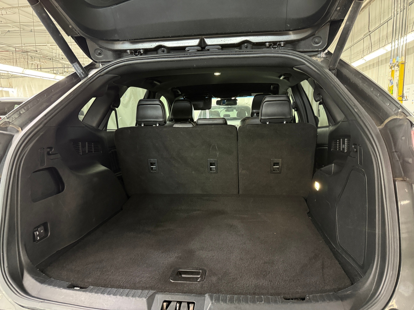 Thumbnail: 2020 Ford Edge - 6