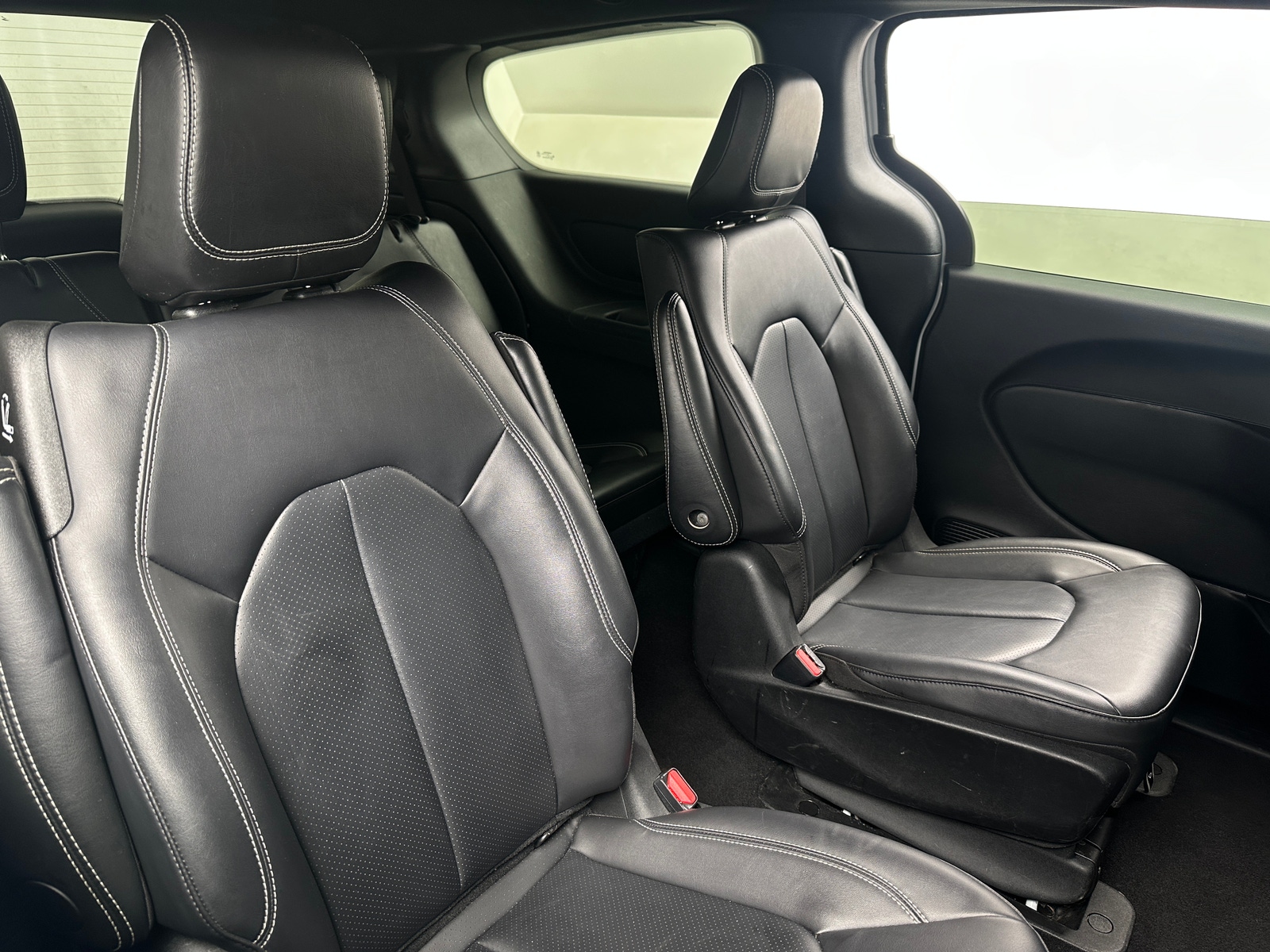 Thumbnail: 2024 Chrysler Pacifica - 5