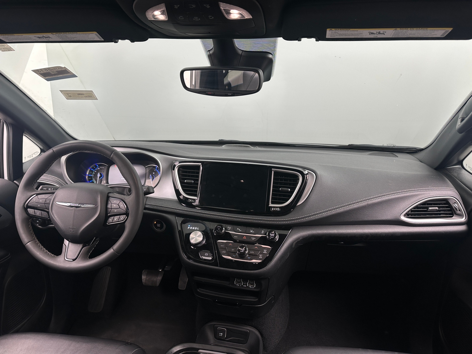 Thumbnail: 2024 Chrysler Pacifica - 2