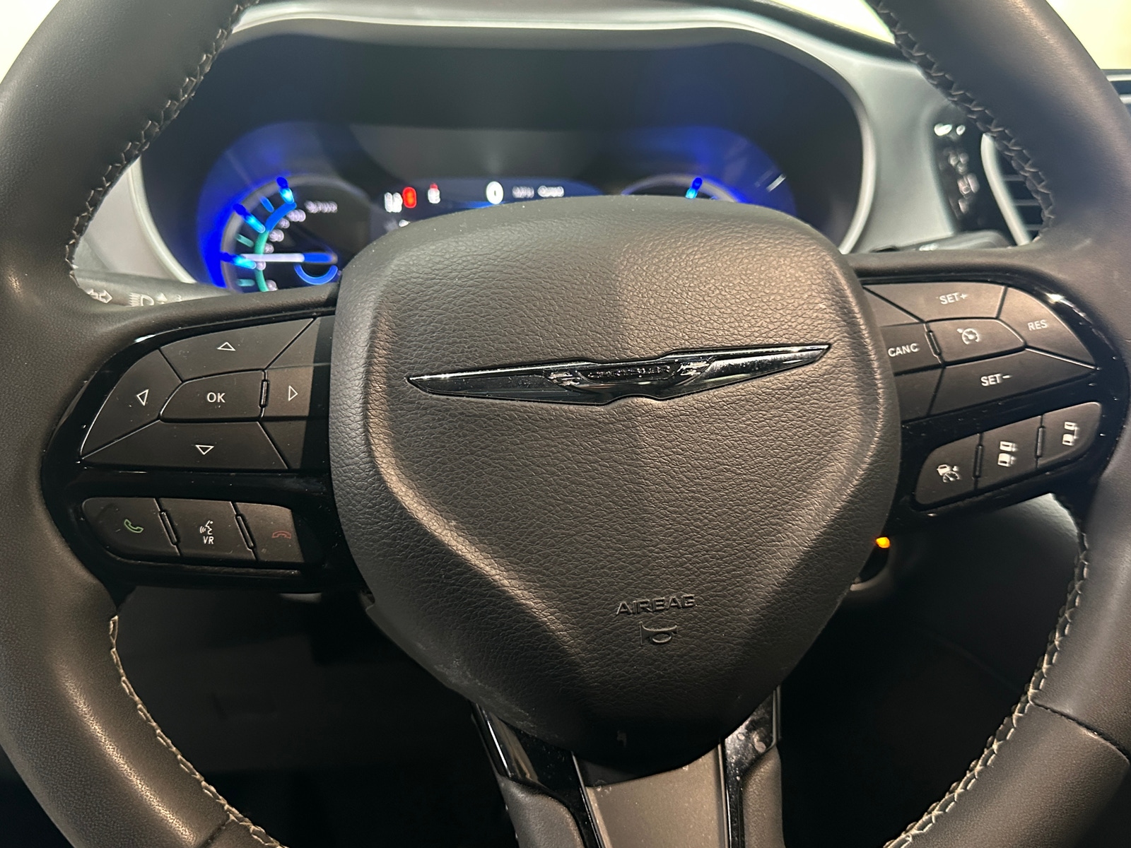 Thumbnail: 2024 Chrysler Pacifica - 4