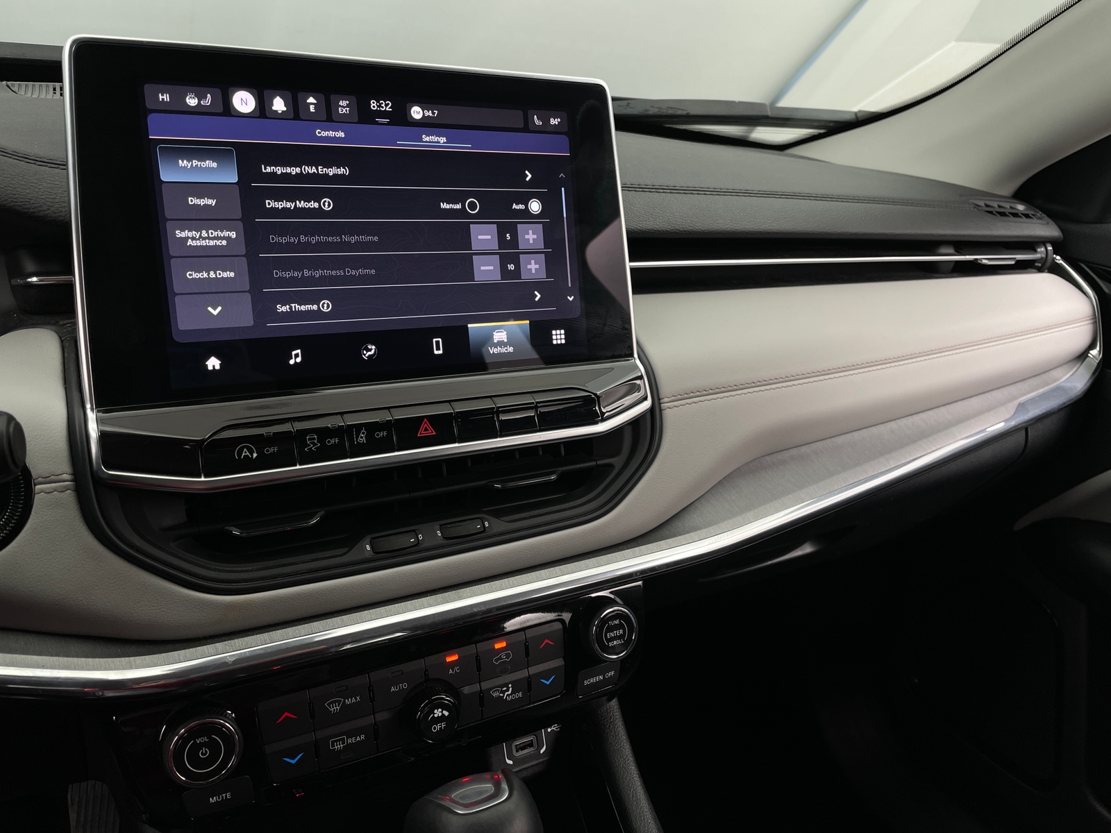 Thumbnail: 2022 Jeep Compass - 3