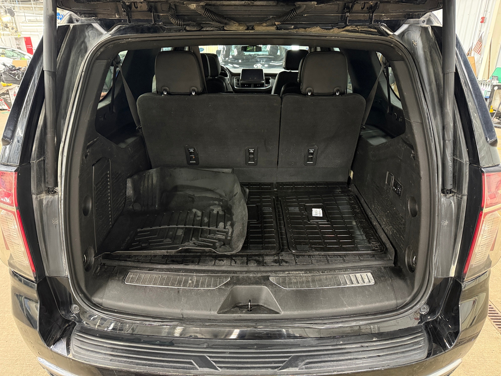 Thumbnail: 2022 Chevrolet Suburban - 6