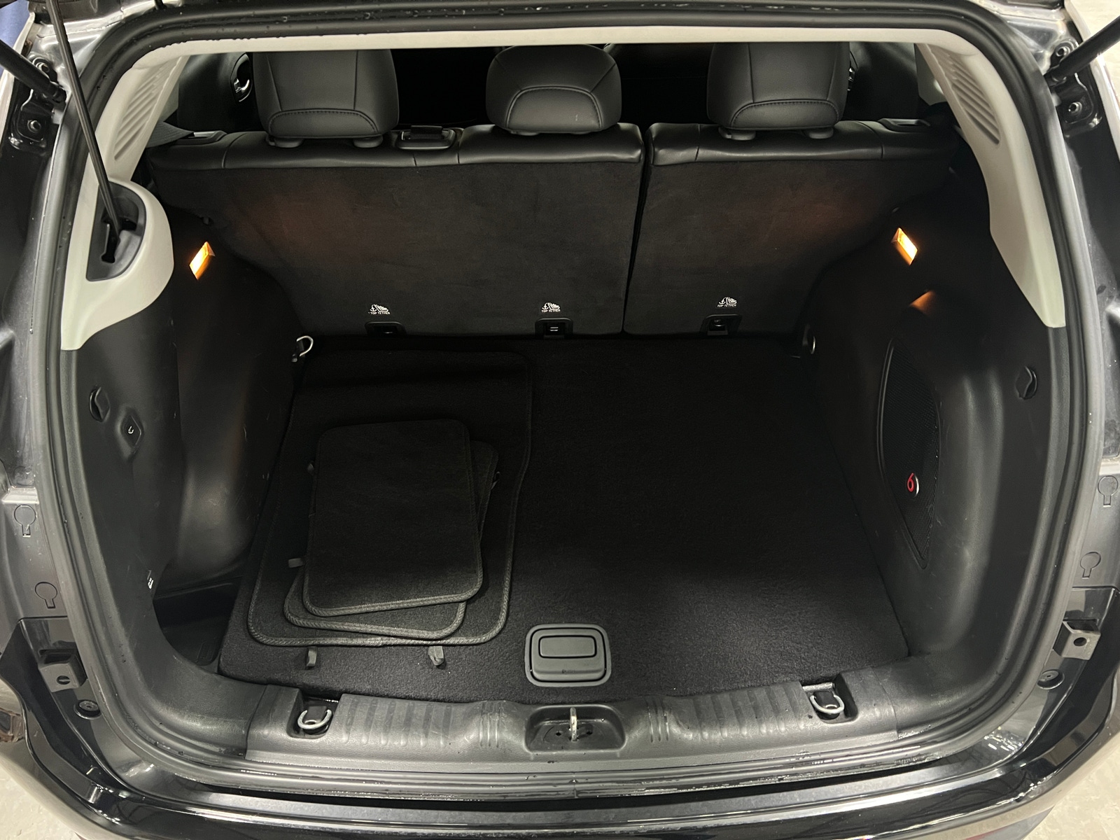 Thumbnail: 2018 Jeep Compass - 6