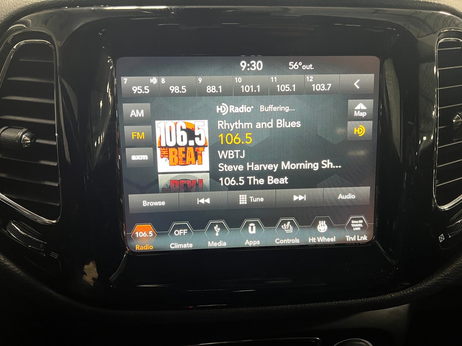 Thumbnail: 2018 Jeep Compass - 3