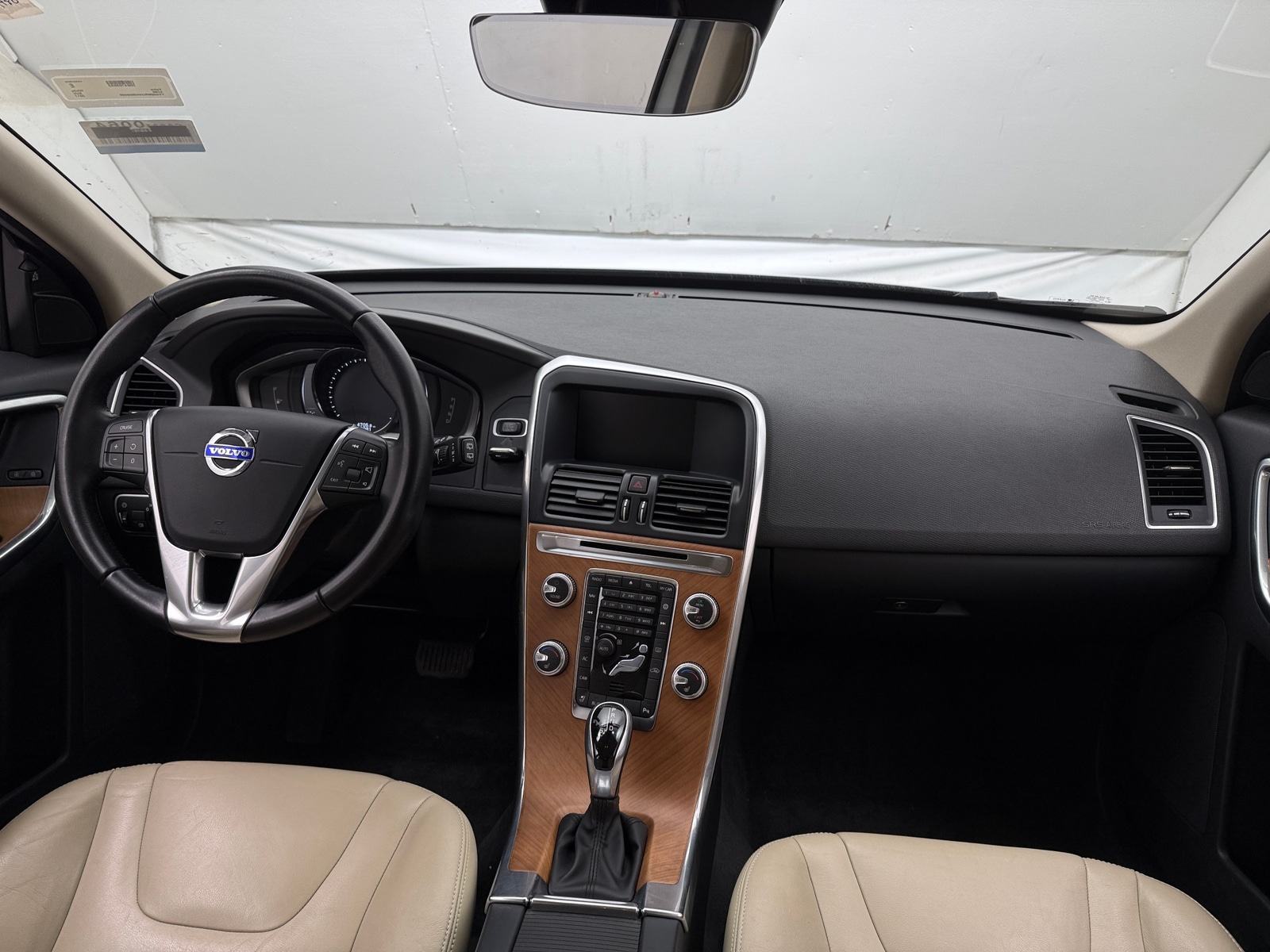 Thumbnail: 2017 Volvo XC60 - 2