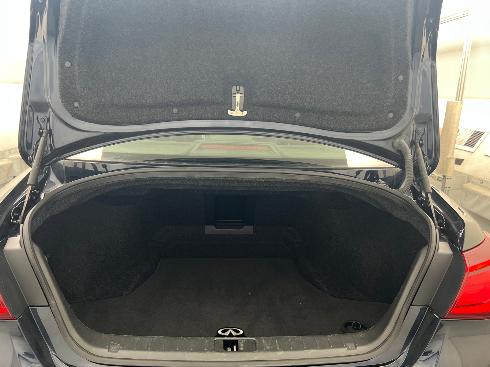 Thumbnail: 2019 INFINITI Q70 - 6