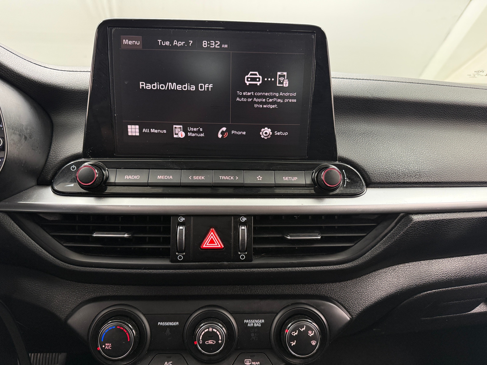 Thumbnail: 2024 Kia Forte - 4