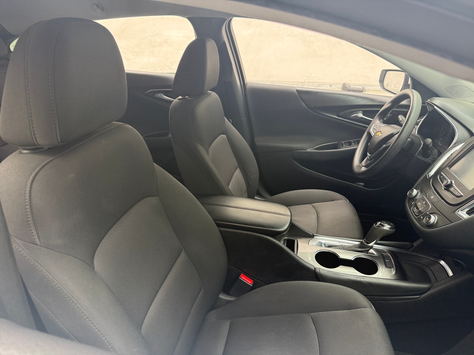 Thumbnail: 2018 Chevrolet Malibu - 2