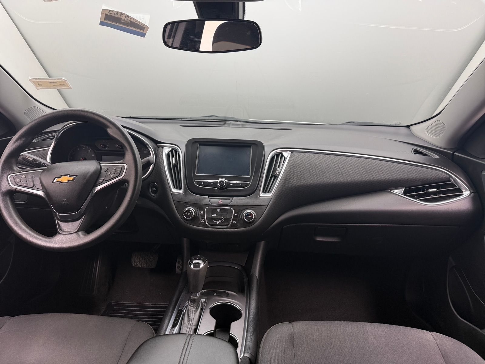 Thumbnail: 2018 Chevrolet Malibu - 3