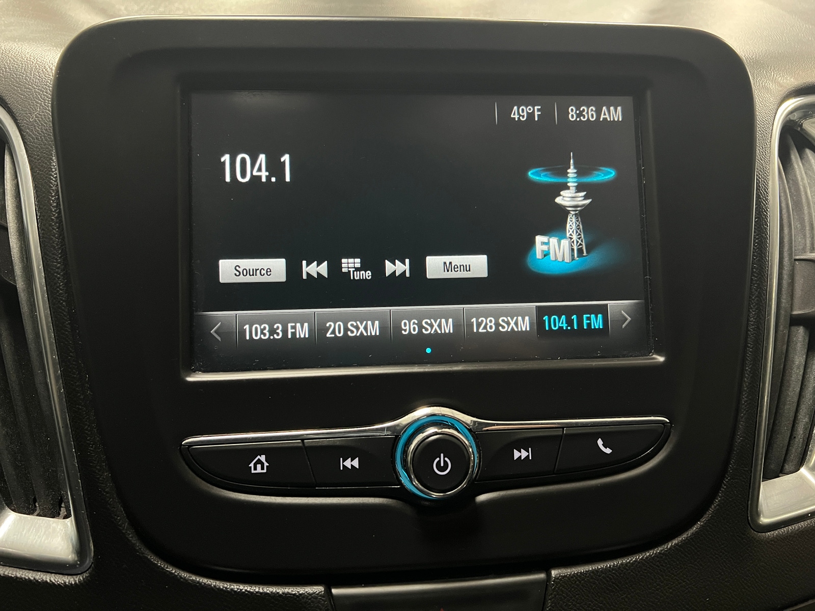 Thumbnail: 2018 Chevrolet Malibu - 4