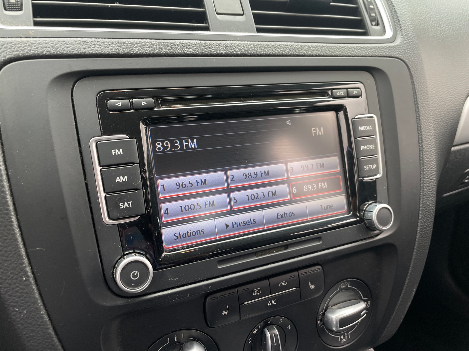 Thumbnail: 2013 Volkswagen Jetta - 3