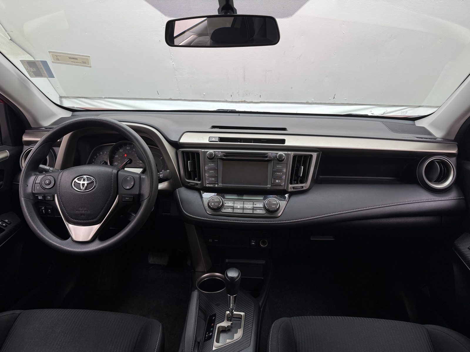 Thumbnail: 2015 Toyota RAV4 - 3