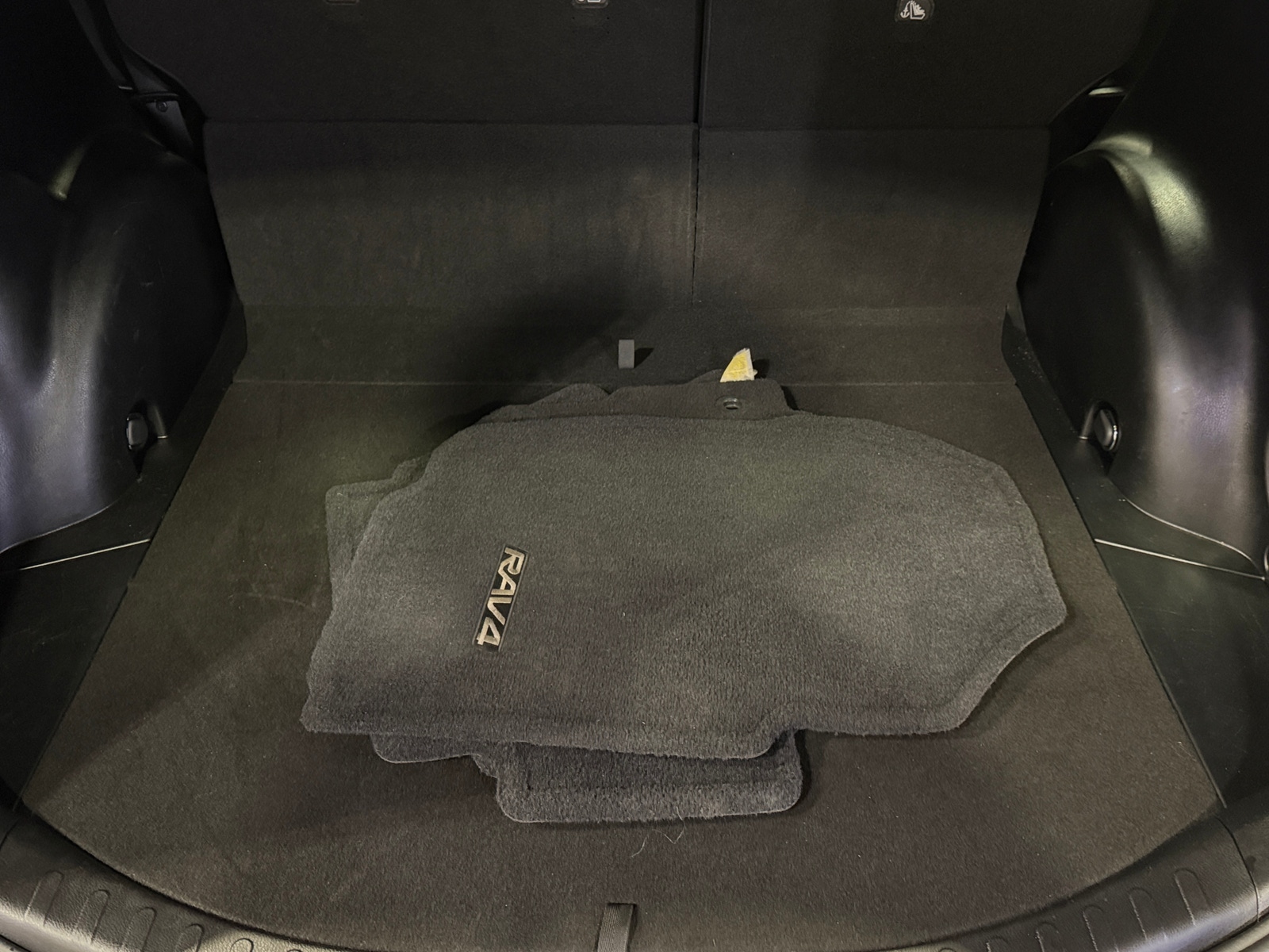 Thumbnail: 2015 Toyota RAV4 - 7