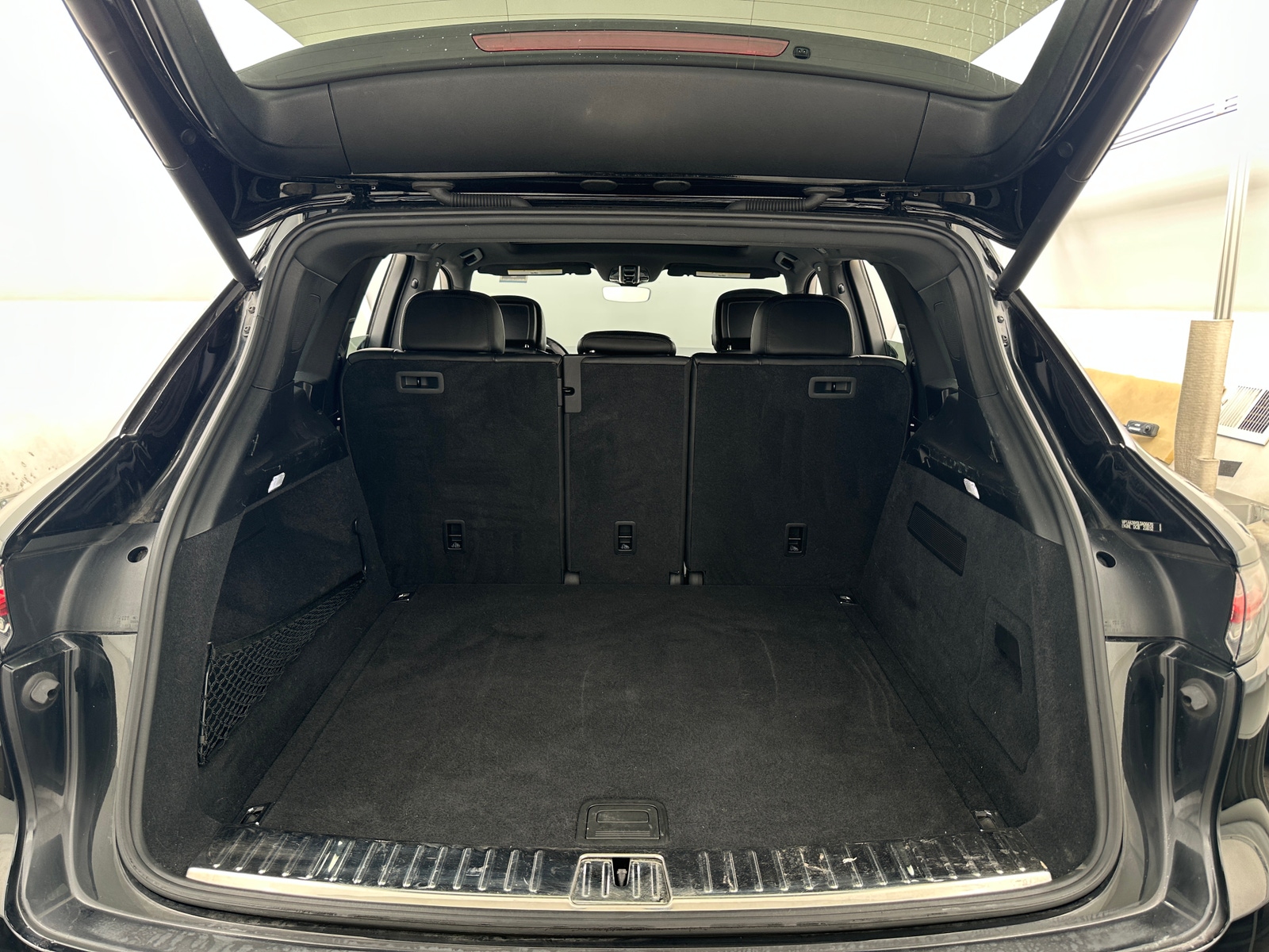 Thumbnail: 2020 Porsche Cayenne - 6