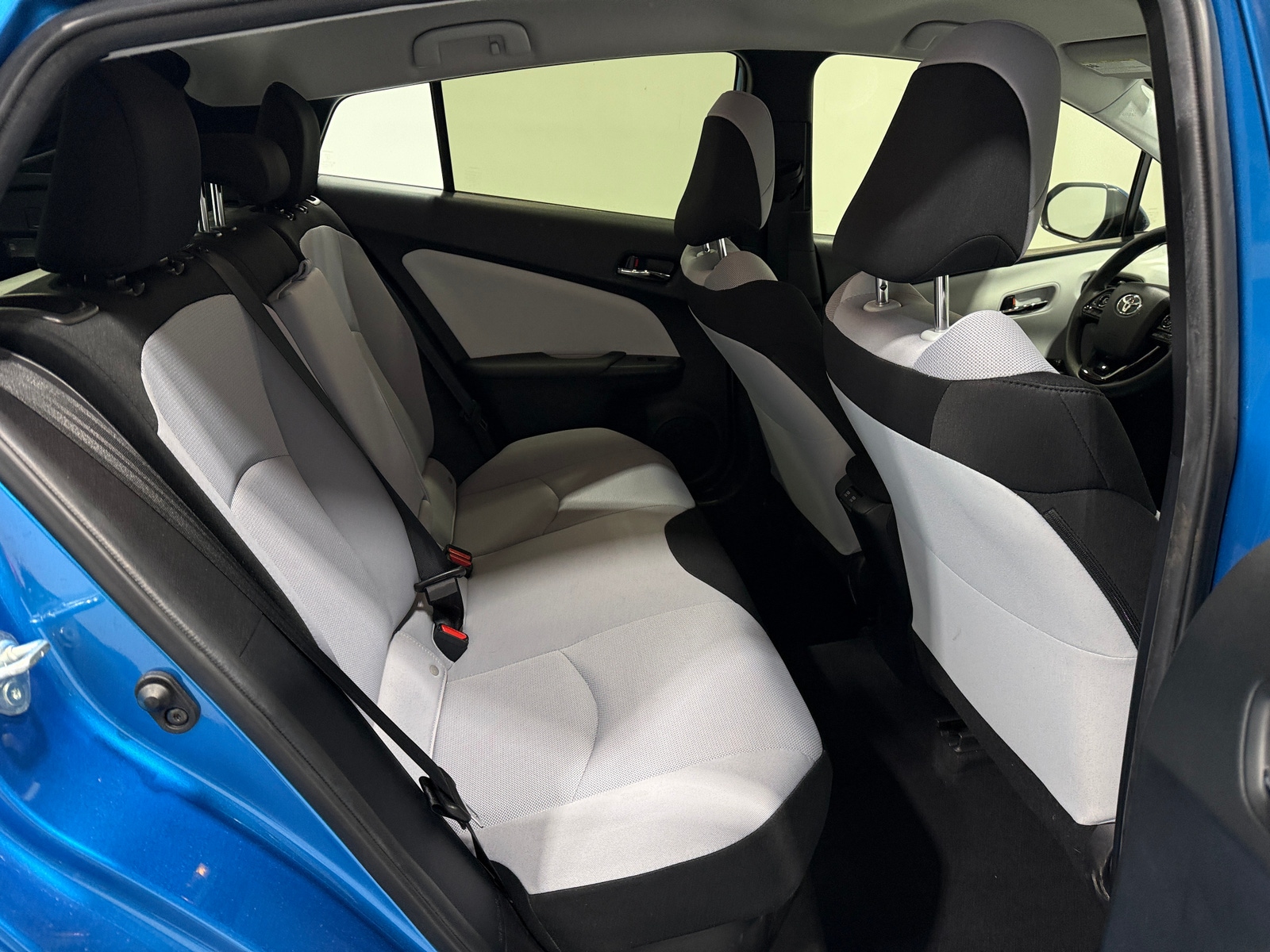 Thumbnail: 2021 Toyota Prius - 6