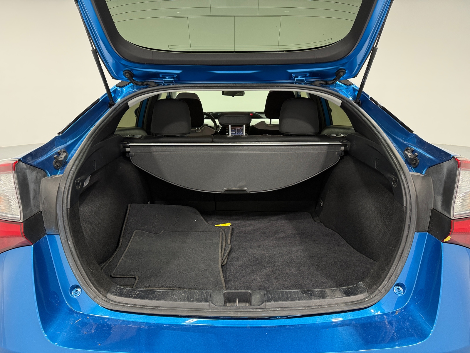 Thumbnail: 2021 Toyota Prius - 7