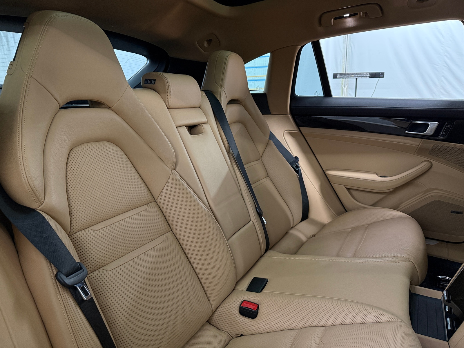 Thumbnail: 2018 Porsche Panamera - 5