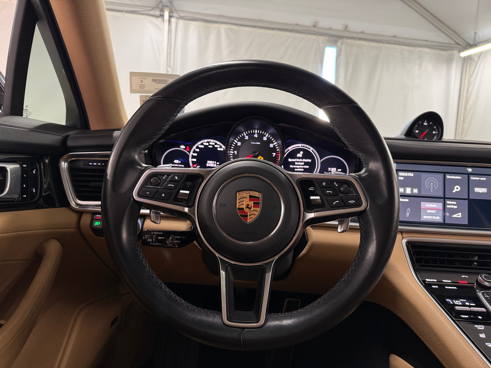 Thumbnail: 2018 Porsche Panamera - 4