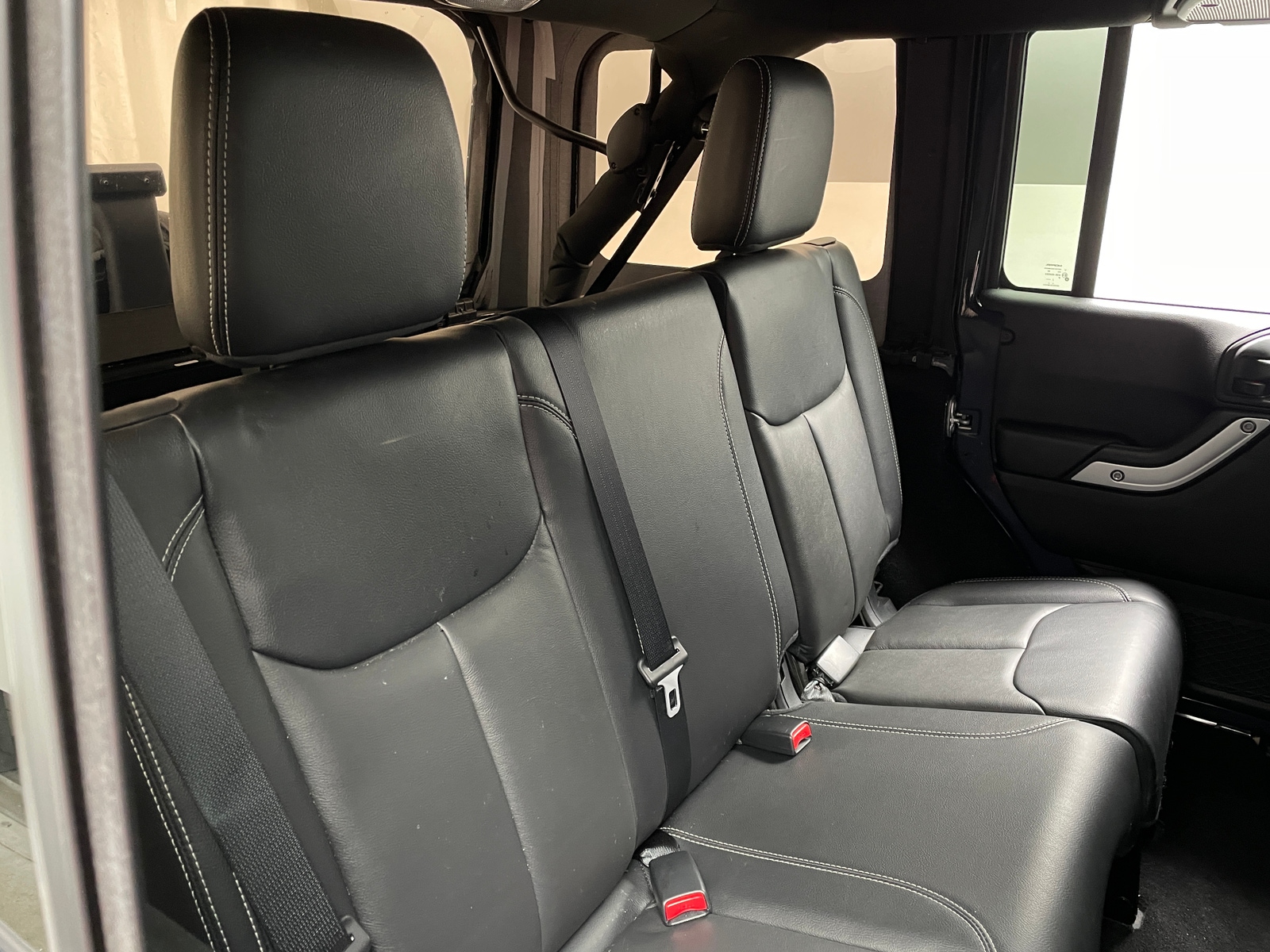 Thumbnail: 2017 Jeep Wrangler - 5