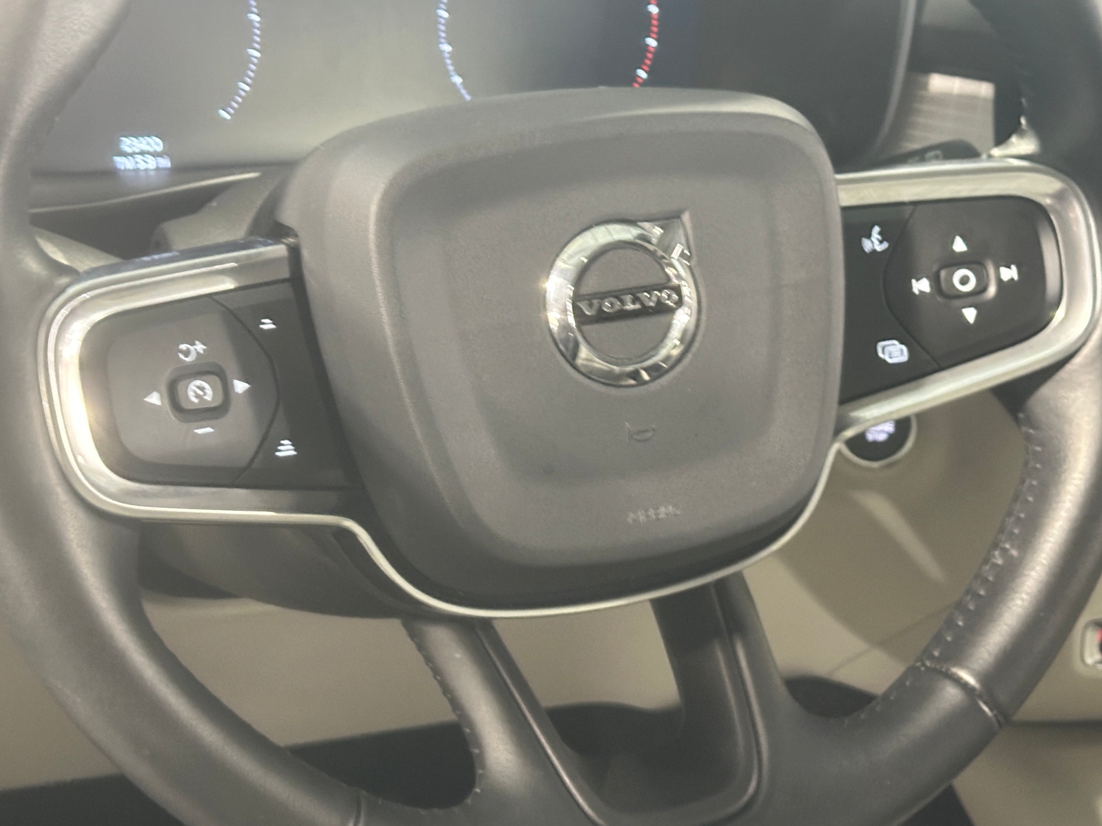 Thumbnail: 2020 Volvo XC40 - 5