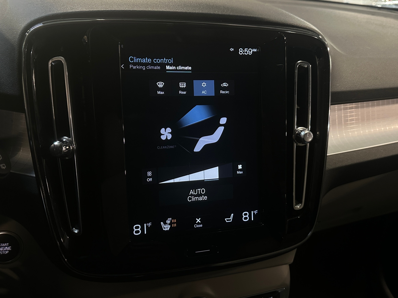 Thumbnail: 2020 Volvo XC40 - 4