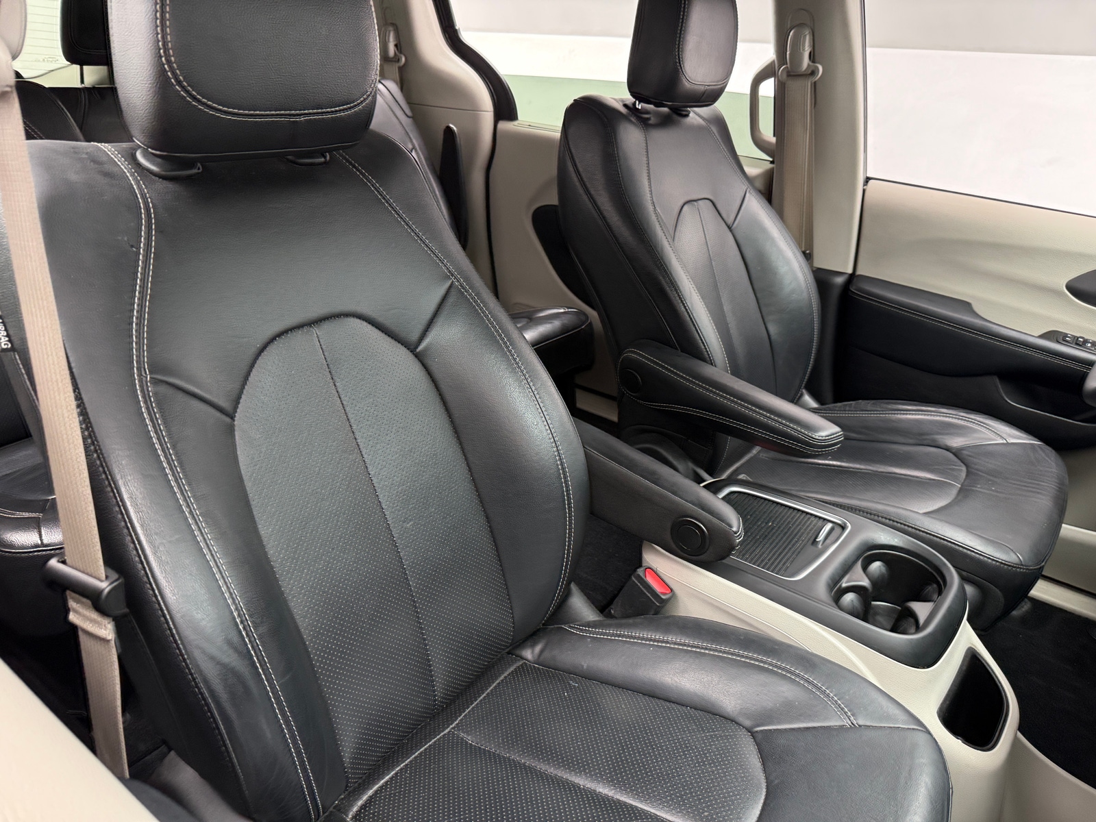 Thumbnail: 2022 Chrysler Pacifica - 2