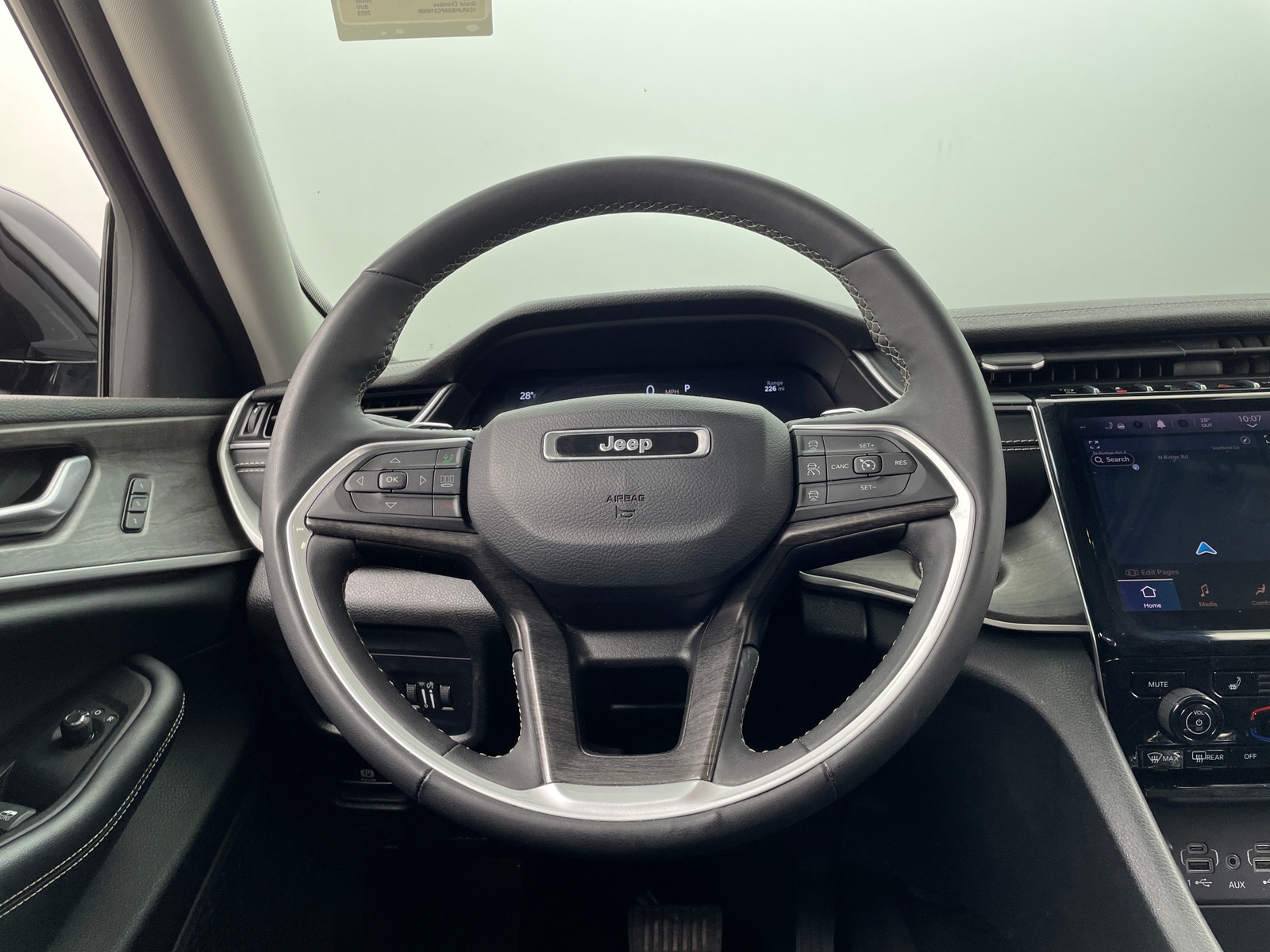 Thumbnail: 2023 Jeep Grand Cherokee - 4