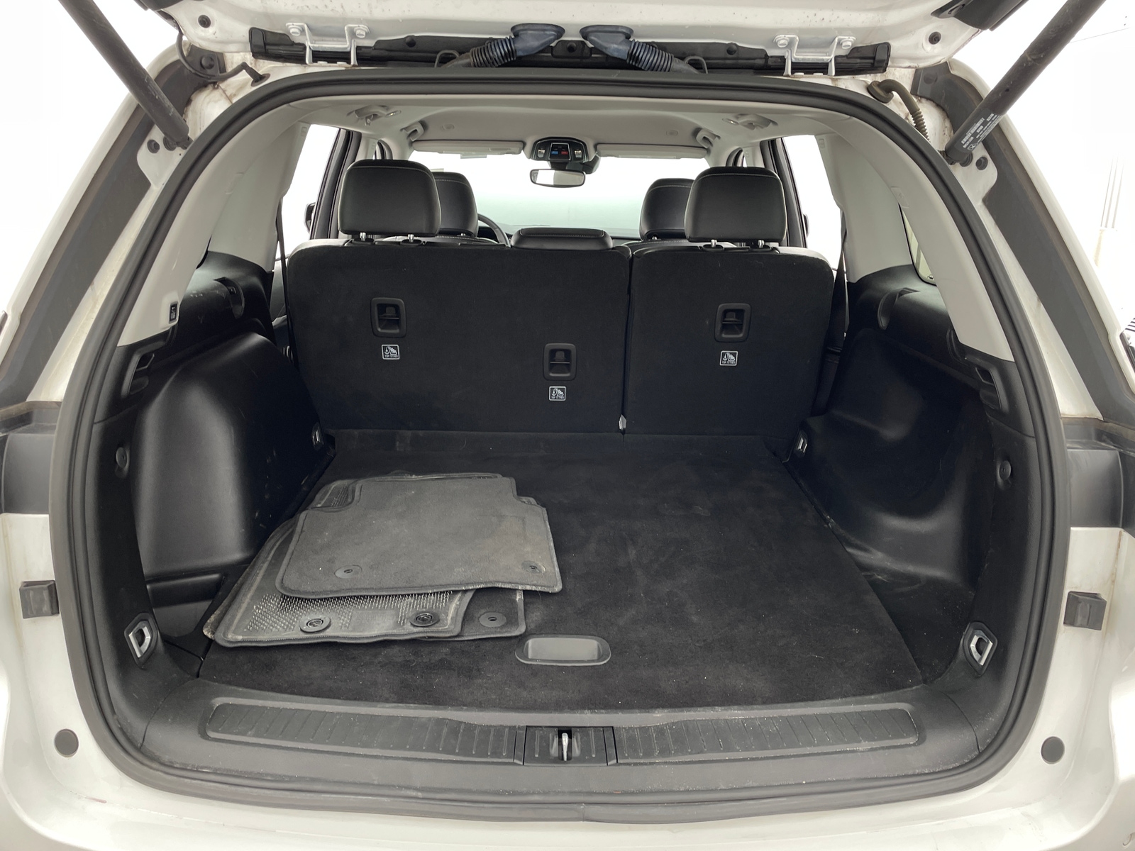 Thumbnail: 2023 Jeep Grand Cherokee - 6