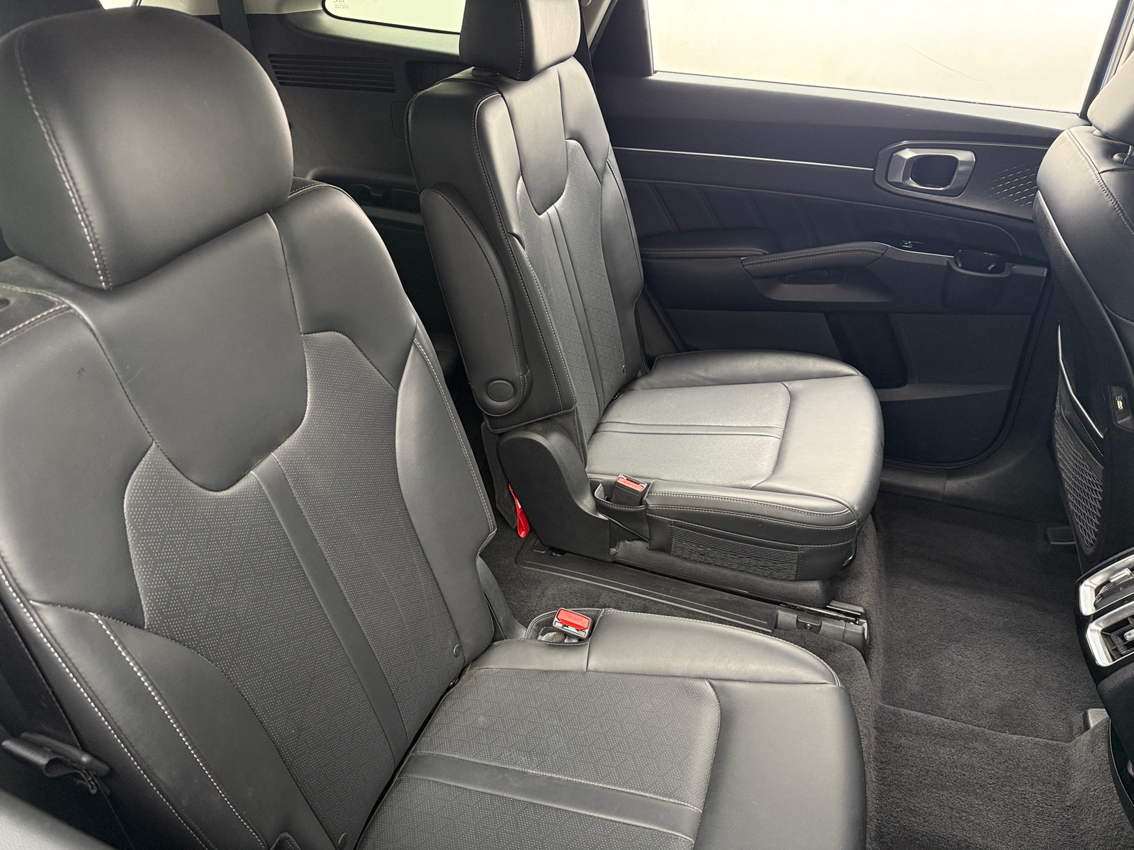 Thumbnail: 2023 Kia Sorento - 5