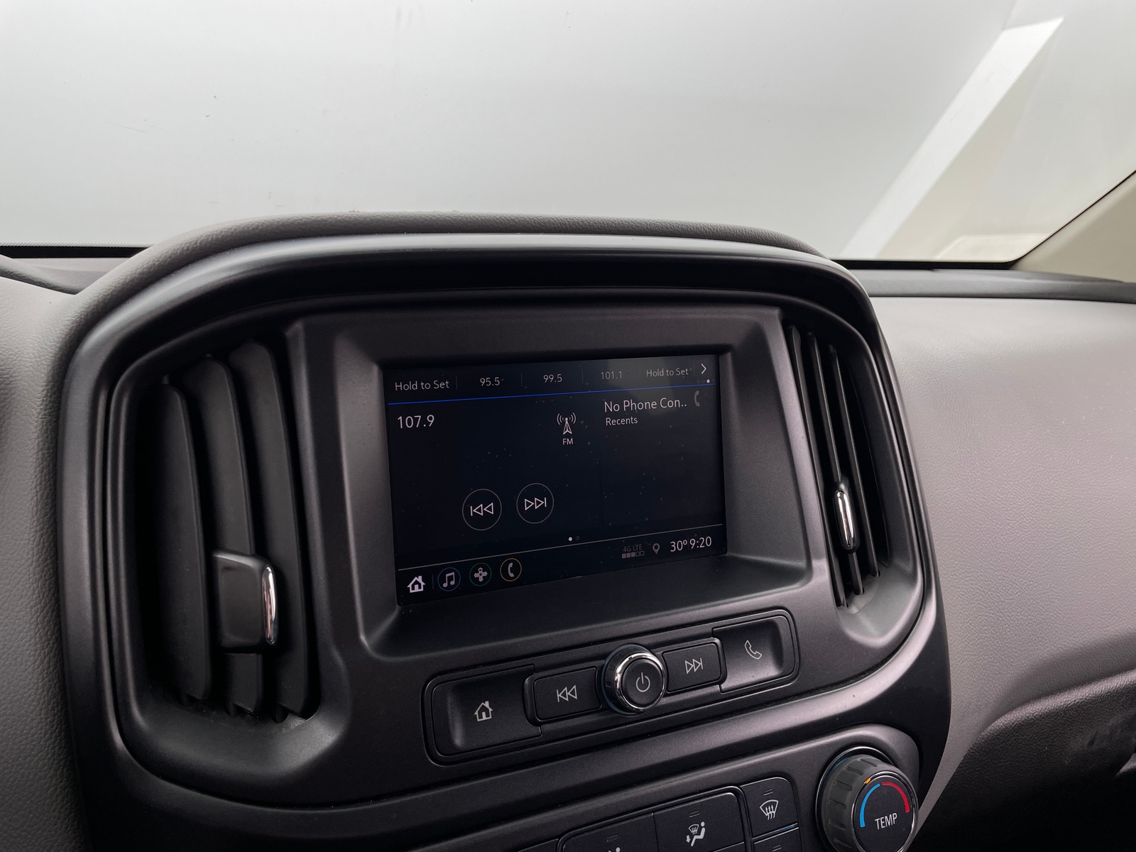 Thumbnail: 2021 Chevrolet Colorado - 4