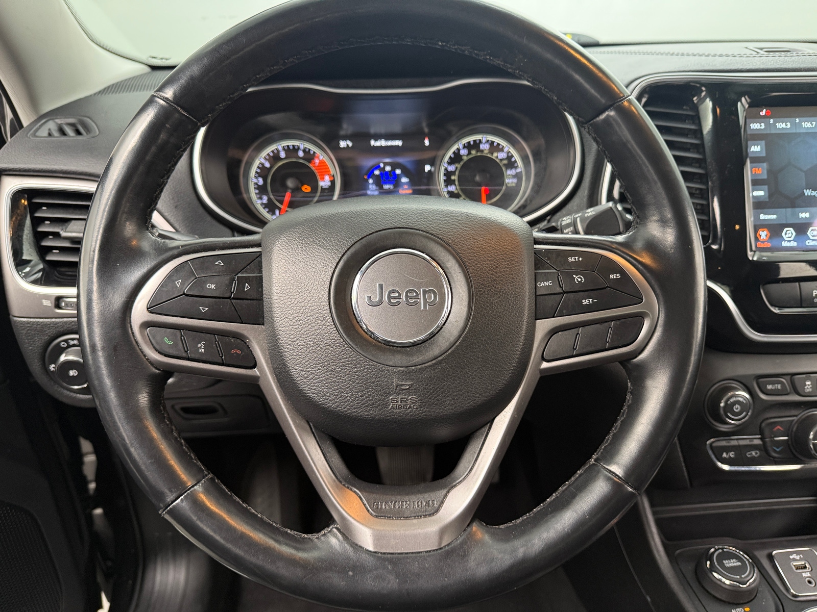 Thumbnail: 2020 Jeep Cherokee - 4