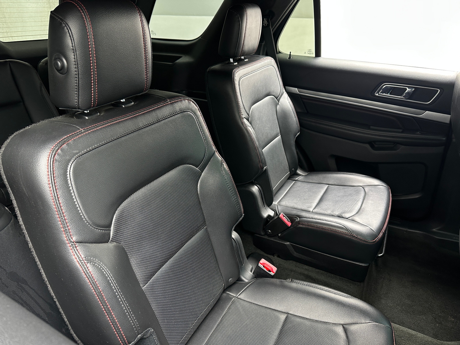 Thumbnail: 2016 Ford Explorer - 5