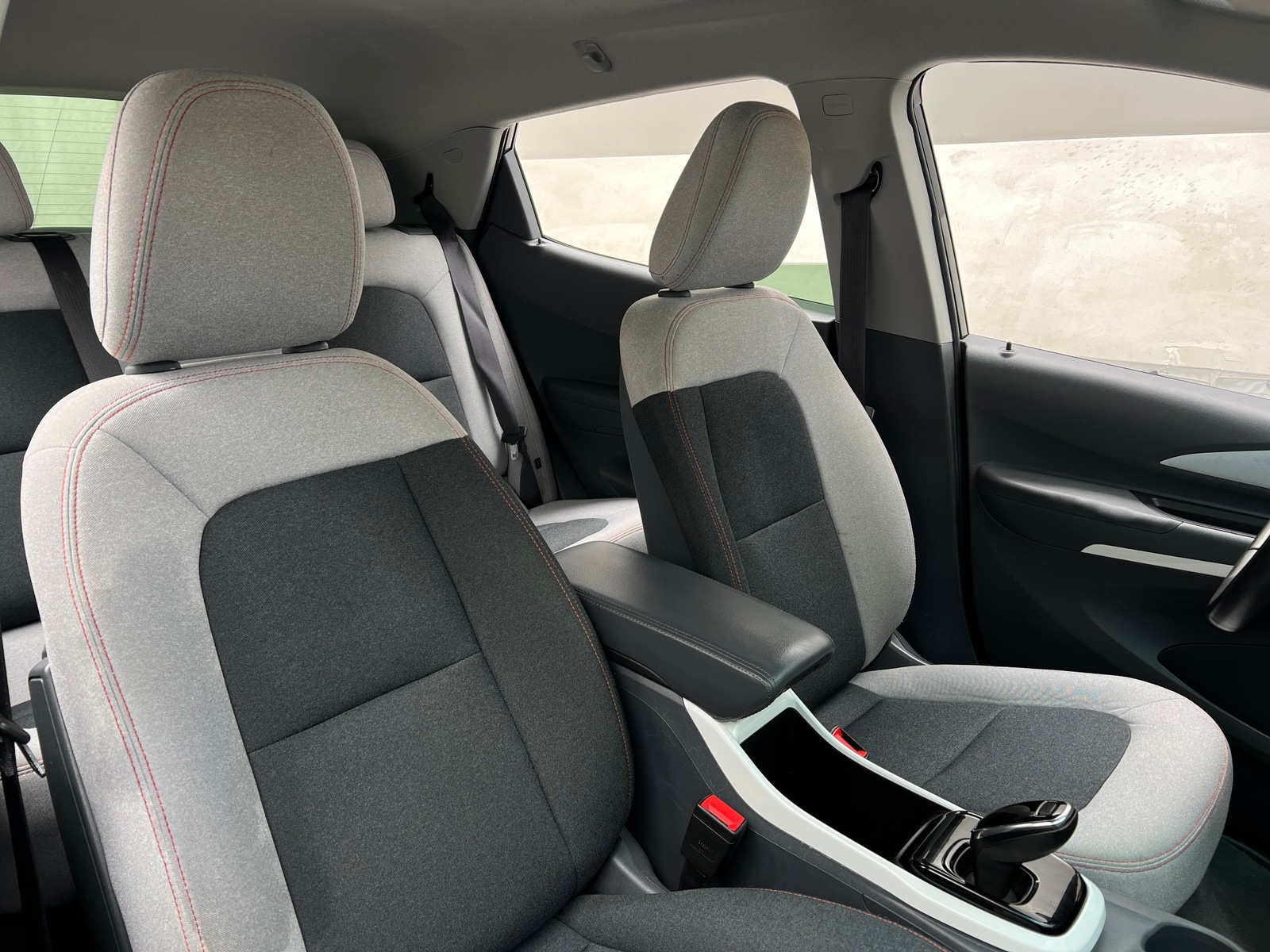 Thumbnail: 2017 Chevrolet Bolt EV - 2