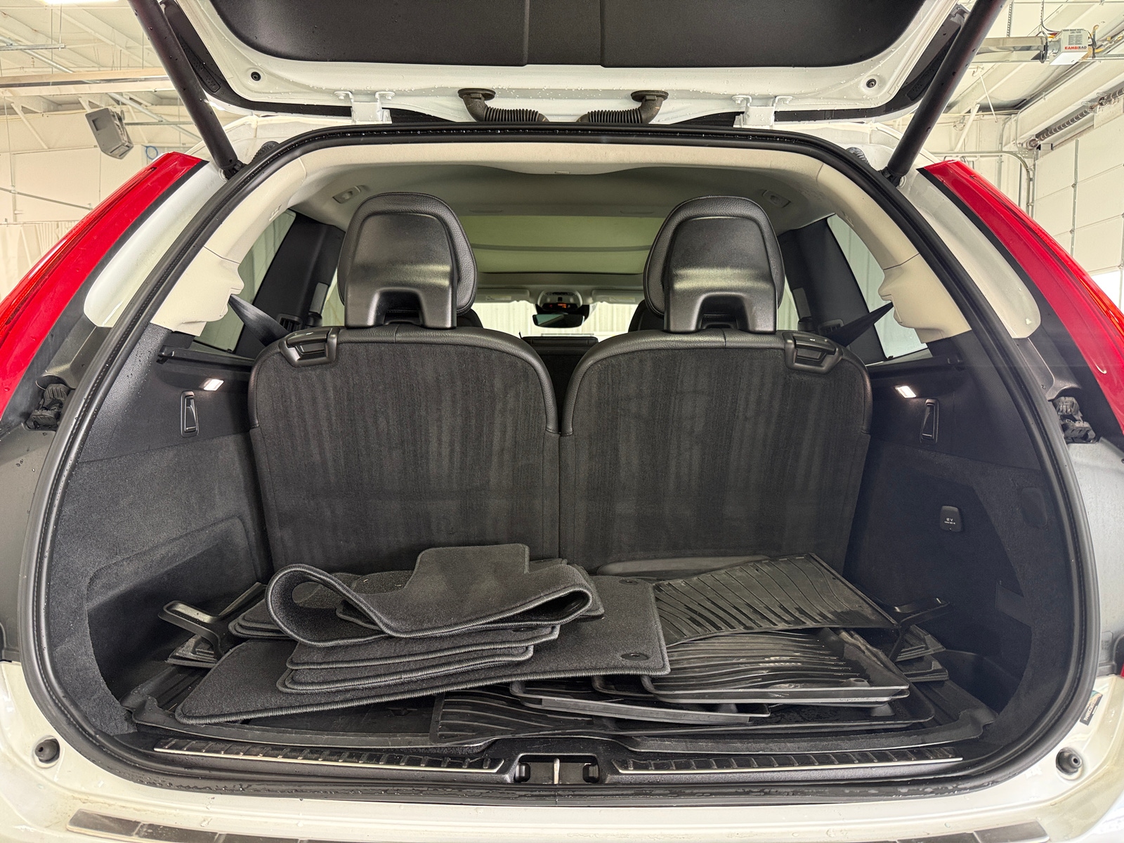 Thumbnail: 2022 Volvo XC90 - 6