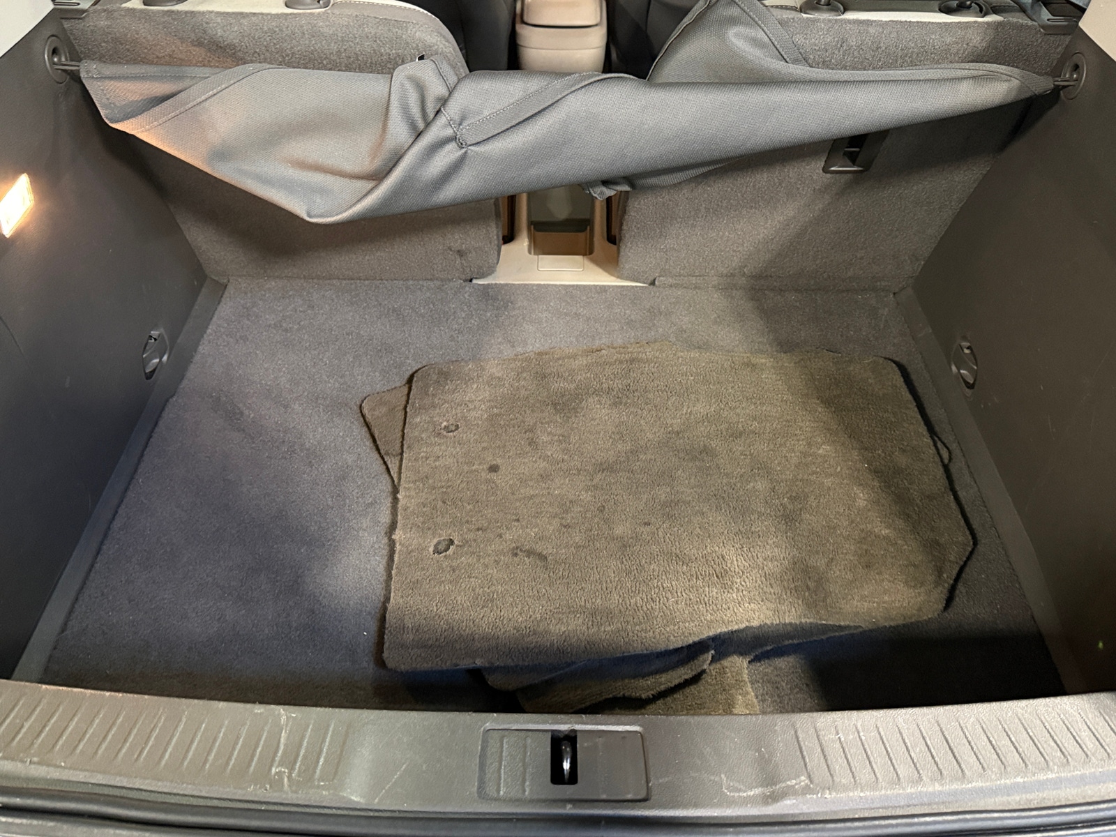 Thumbnail: 2014 Chevrolet Volt - 7