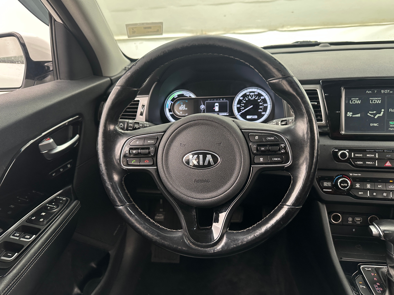 Thumbnail: 2018 Kia Niro - 4