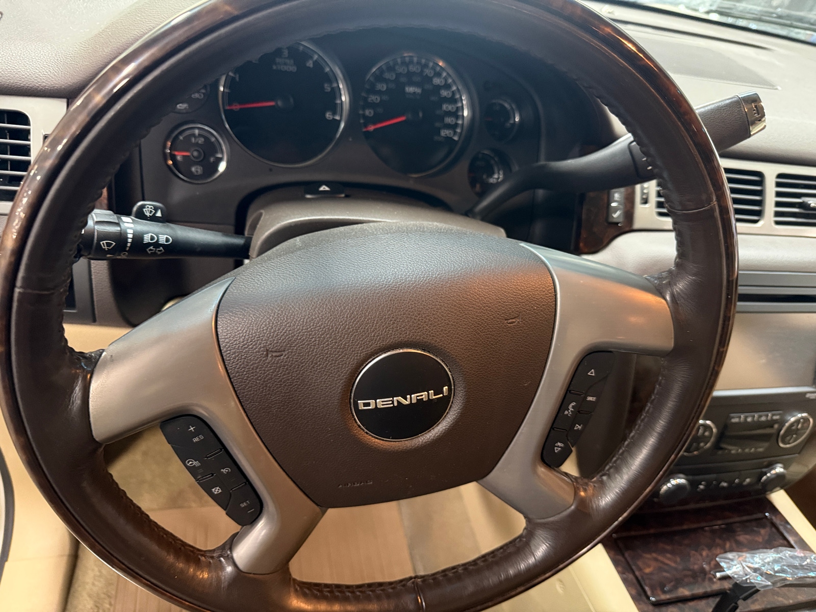 Thumbnail: 2013 GMC Yukon XL - 4