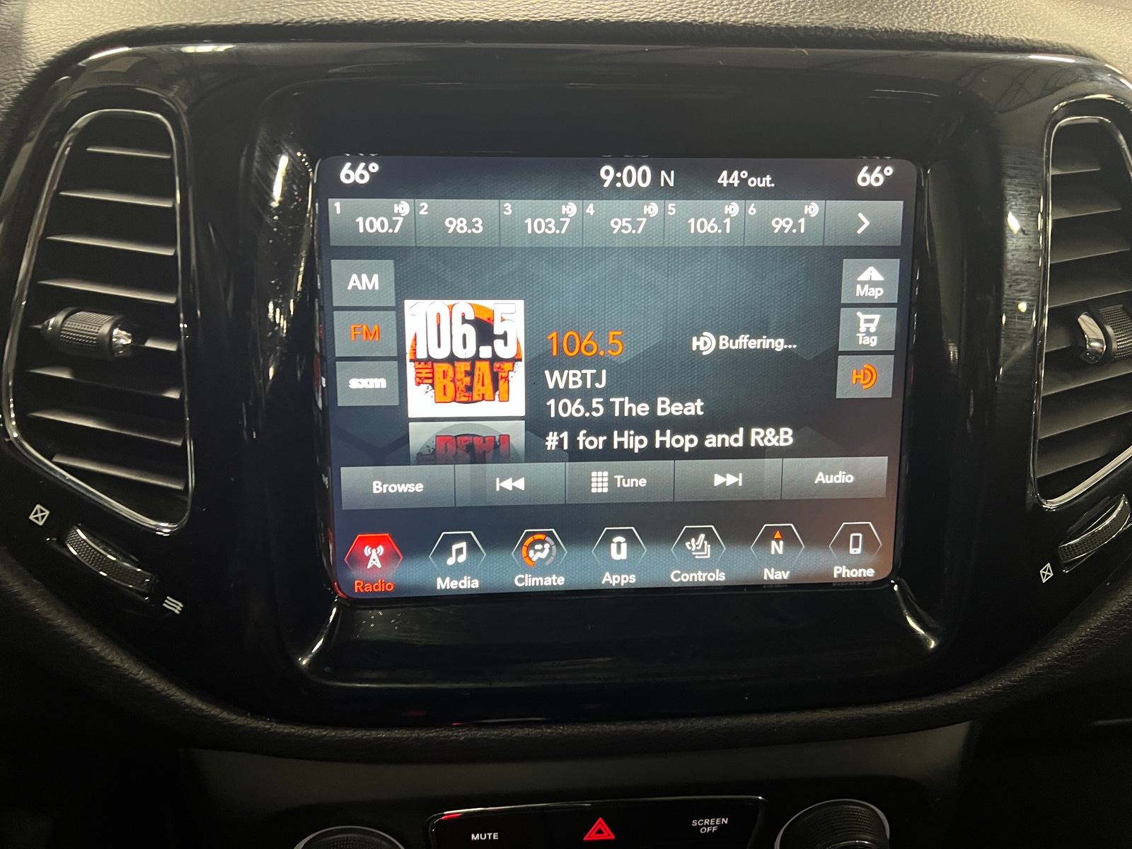 Thumbnail: 2017 Jeep Compass - 3