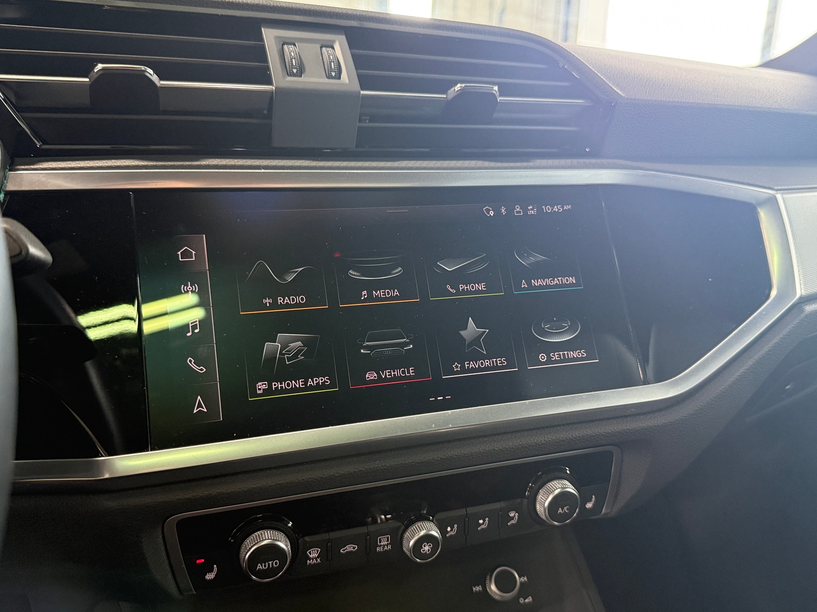 Thumbnail: 2022 Audi Q3 - 3