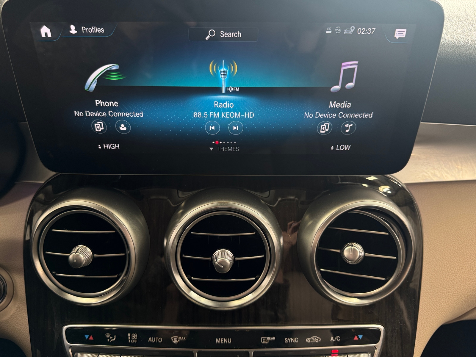 Thumbnail: 2022 Mercedes-Benz GLC - 3