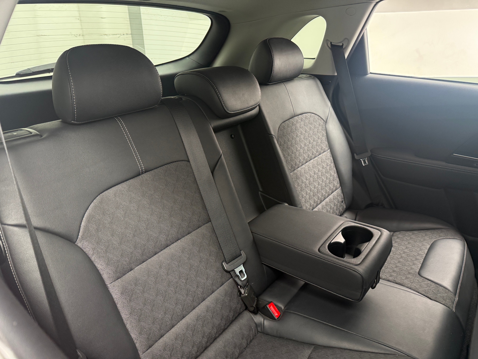 Thumbnail: 2020 Kia Niro - 5