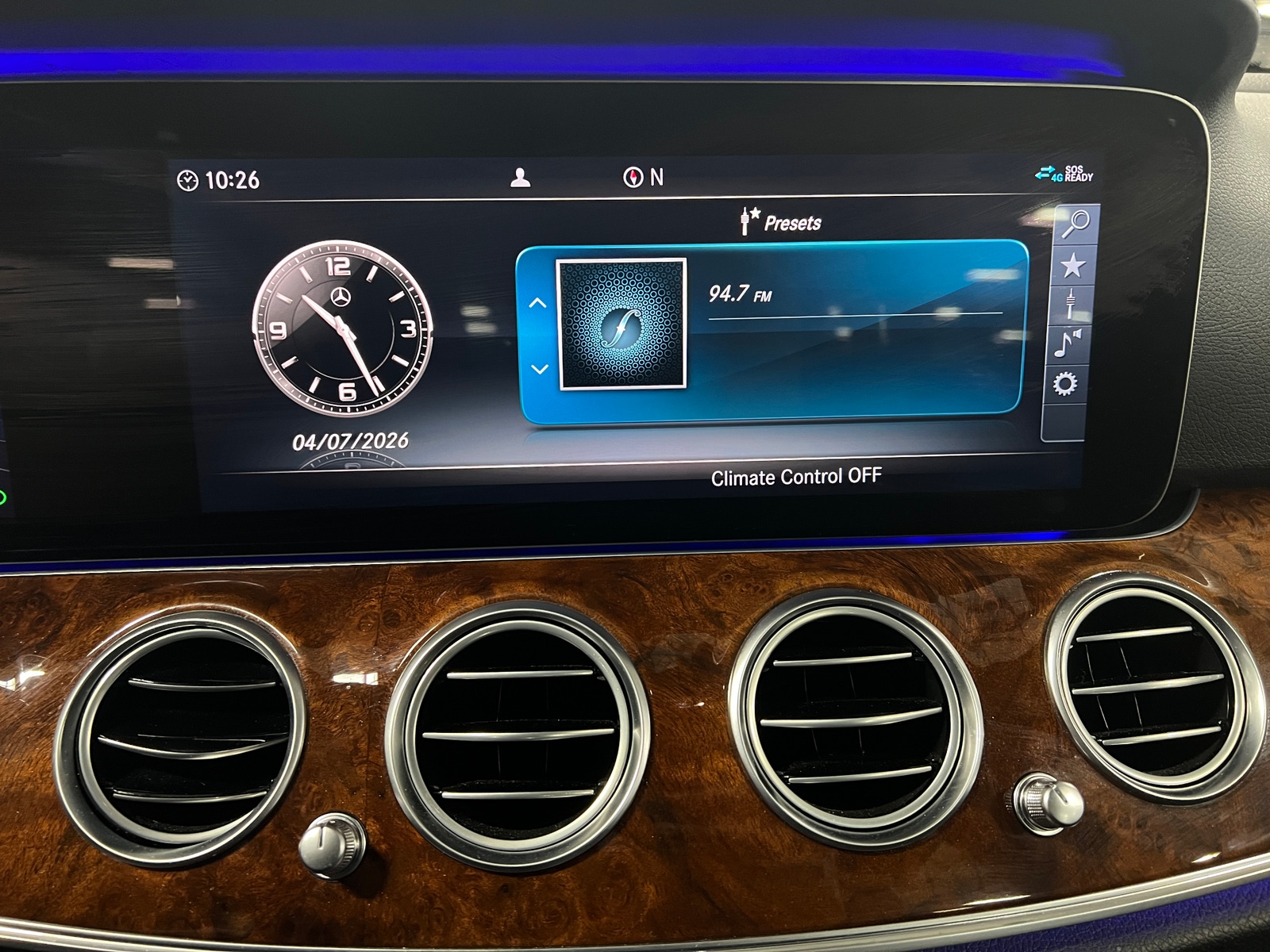 Thumbnail: 2020 Mercedes-Benz E-Class - 3