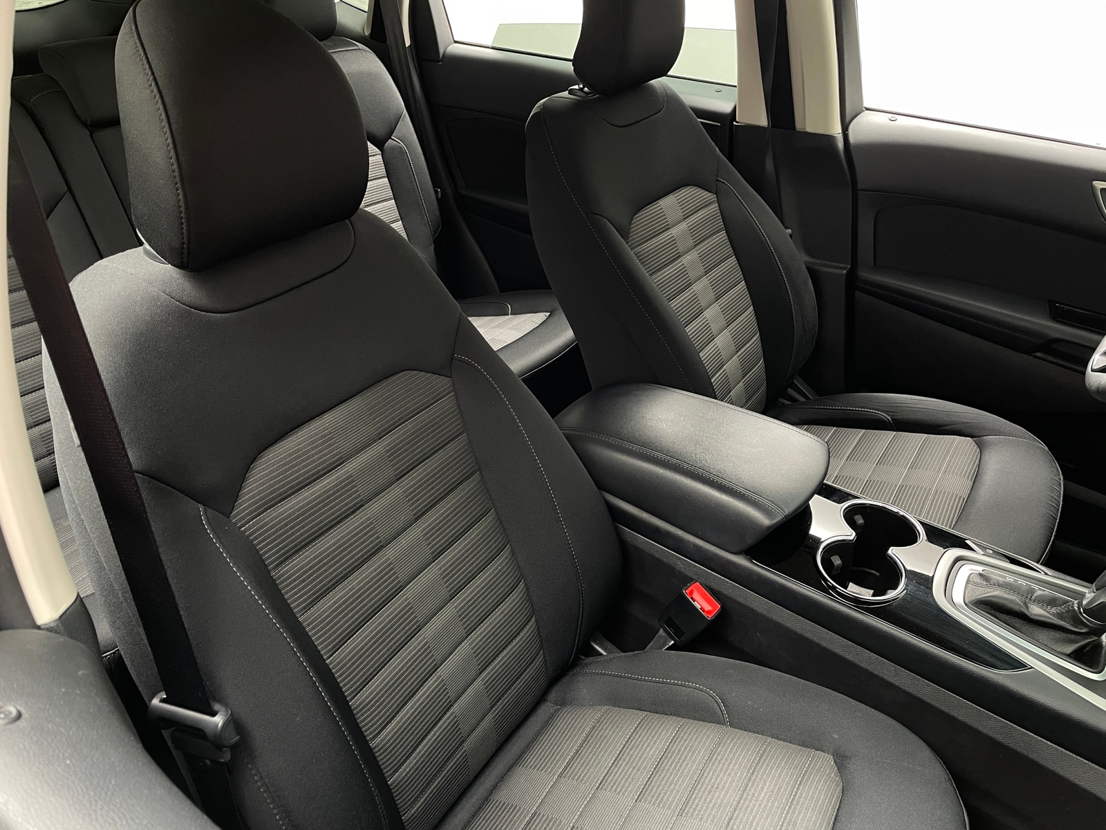 Thumbnail: 2018 Ford Edge - 2