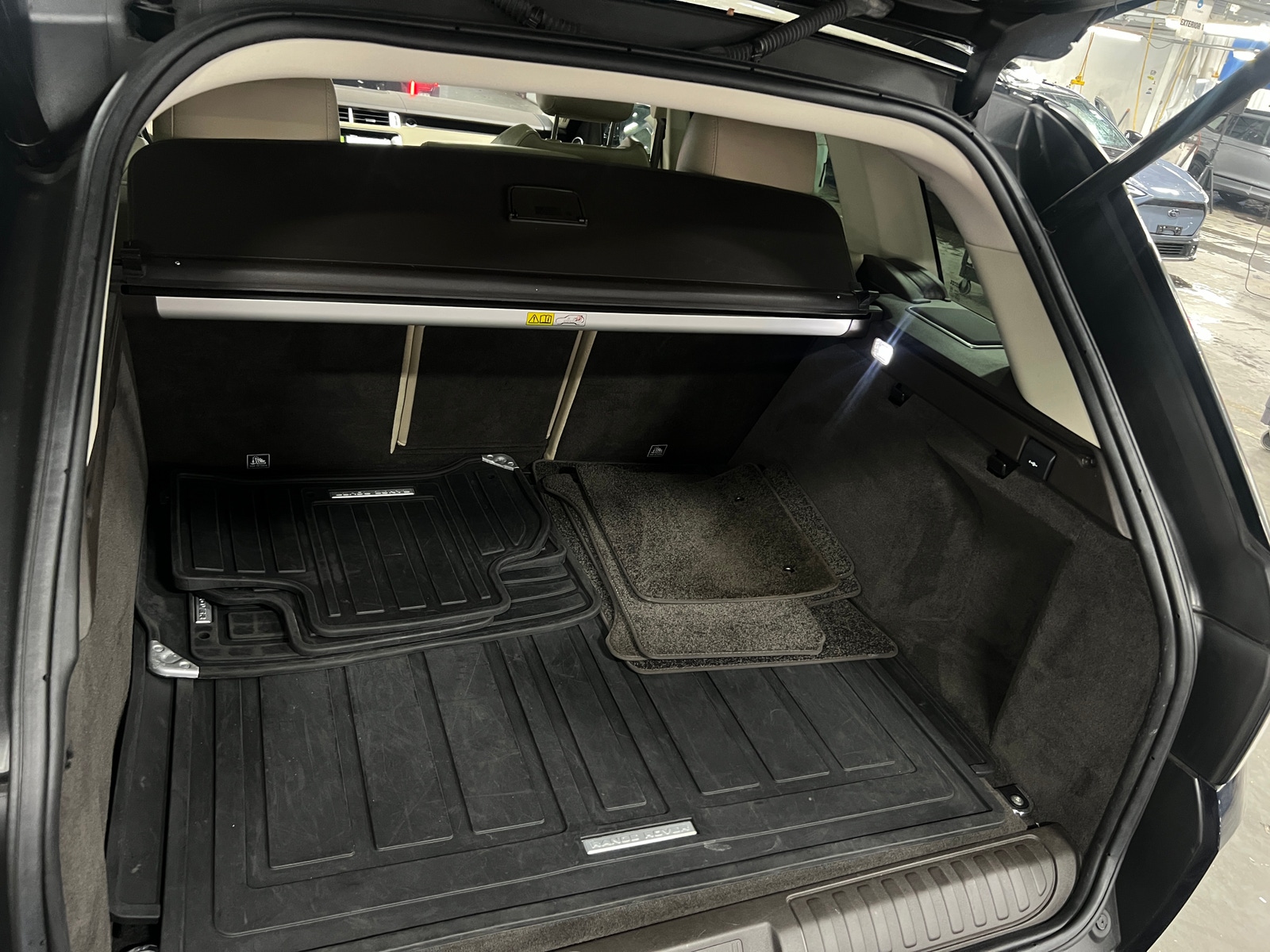 Thumbnail: 2017 Land Rover Range Rover Sport - 6