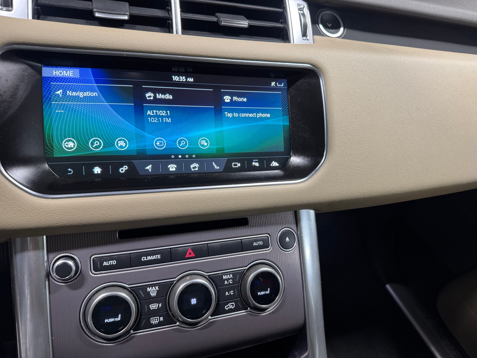 Thumbnail: 2017 Land Rover Range Rover Sport - 3