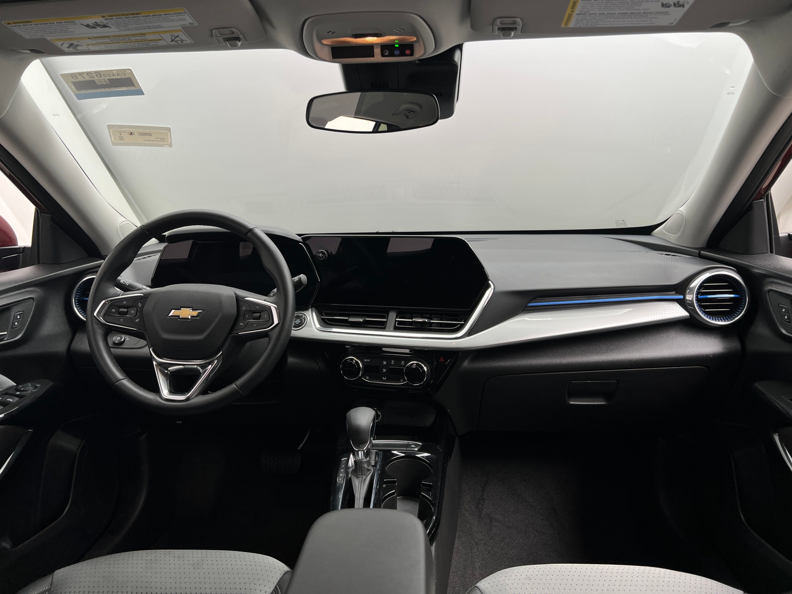 Thumbnail: 2025 Chevrolet Trax - 3