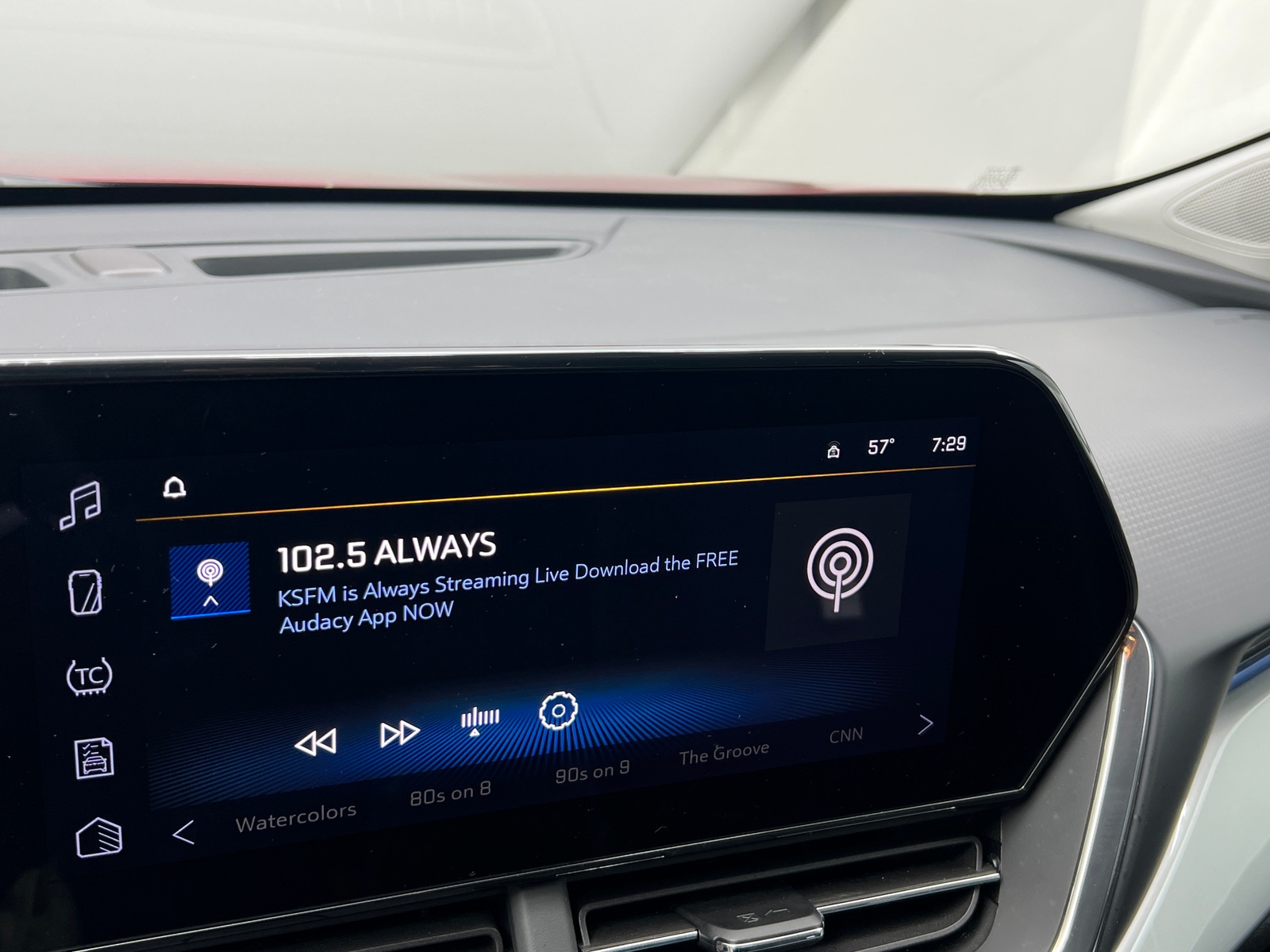 Thumbnail: 2025 Chevrolet Trax - 4