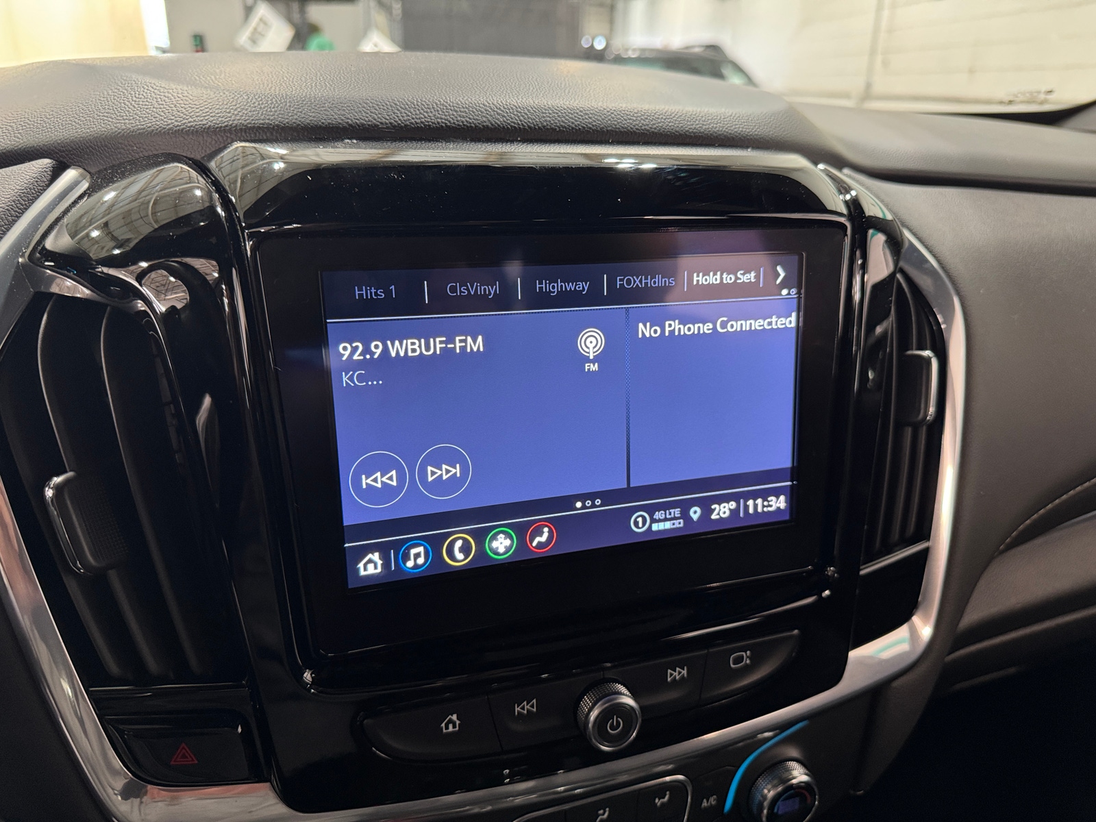 Thumbnail: 2022 Chevrolet Traverse - 3